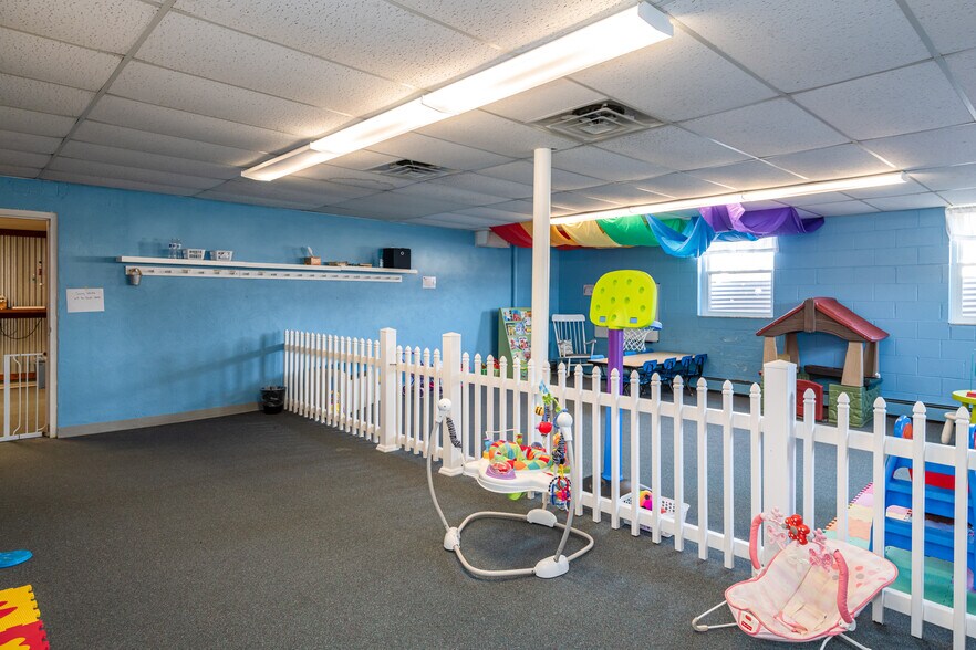 More Photos Of 4445 Wilmington Pike, Dayton Religious Facility For Sale