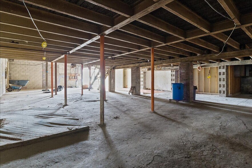 More Photos Of 84 Dawn Ave, Pittsburgh Warehouse For Lease