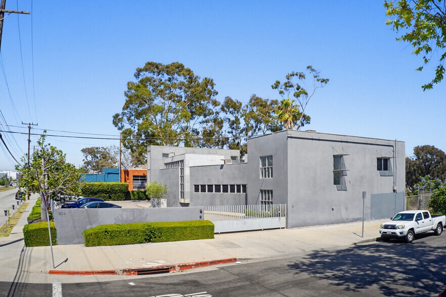 More Photos Of 1500 Olympic Blvd, Santa Monica Loft Creative Space For Sale
