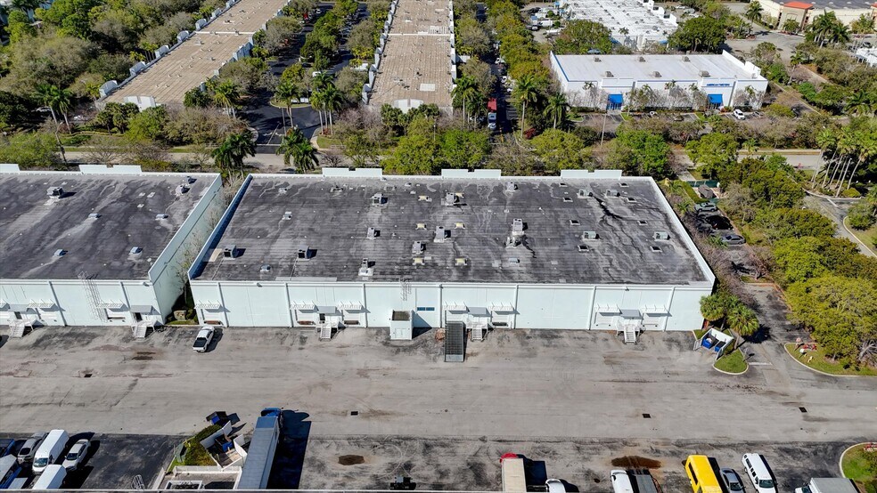 More Photos Of 4800 Lyons Technology Pky, Coconut Creek Warehouse For Sale