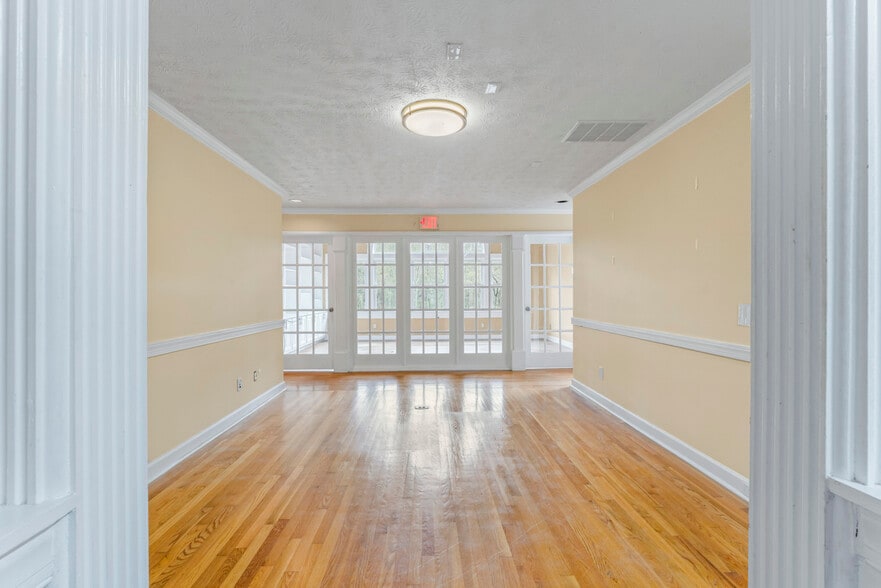 More Photos Of 4953 Presidents Way, Tucker Loft Creative Space For Sale