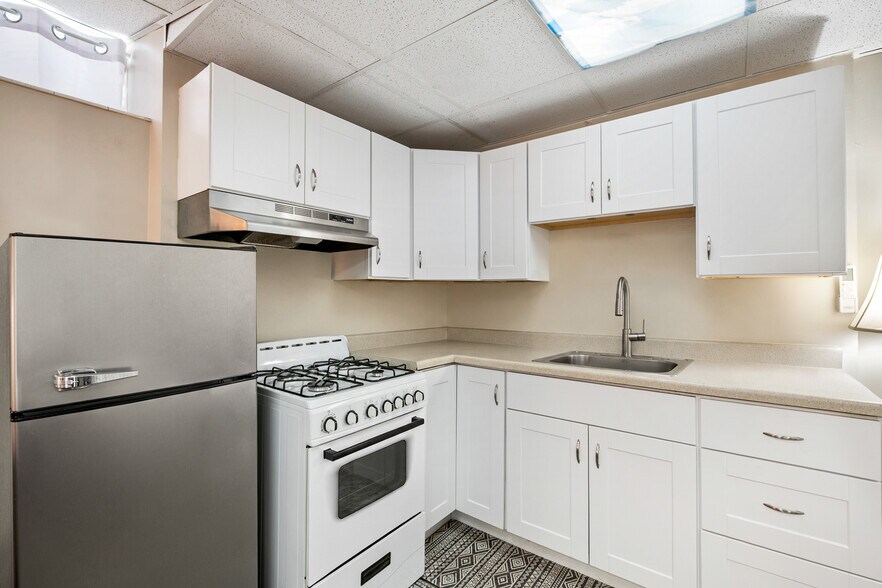More Photos Of 3378 S 2300 E, Salt Lake City Medical For Sale