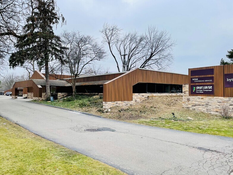 Primary Photo Of 2605-2609 Crooks Rd, Troy Office For Sale