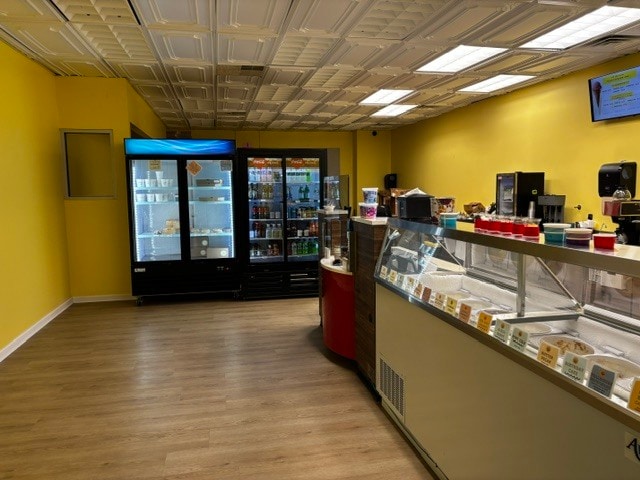 More Photos Of 125 E Main St, Plymouth Drugstore For Lease