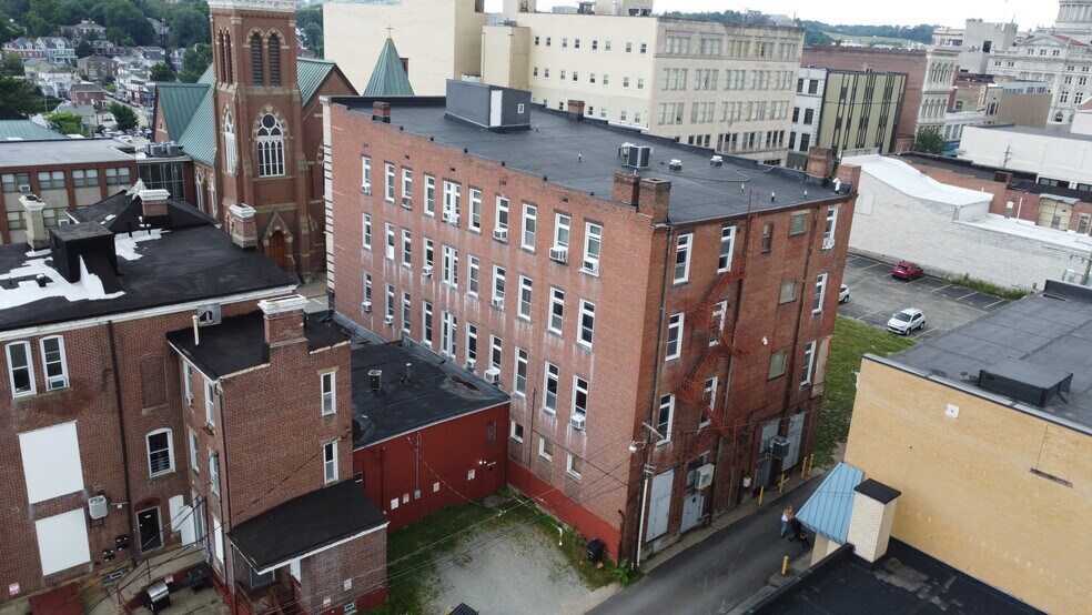 More Photos Of 231 S Main St, Greensburg Office For Sale