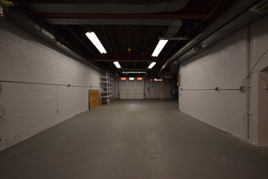 More Photos Of 108 W Jefferson St, Falls Church Warehouse For Lease