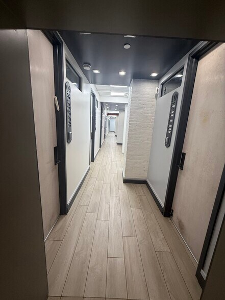 More Photos Of 65 S 11th St, Brooklyn Office For Lease