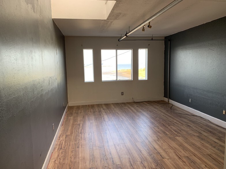 More Photos Of 870 Innes Ave, San Francisco Warehouse For Sale