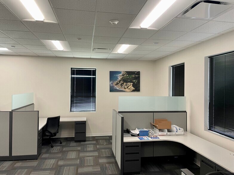 More Photos Of 20 Altieri Way, Warwick Flex For Lease