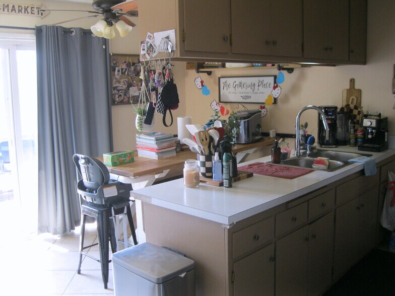 More Photos Of 173 W Cascade Dr, Rialto Manufactured Housing Mobile Home Park For Sale