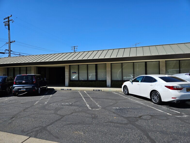 More Photos Of 909 15th St, Modesto Office For Lease