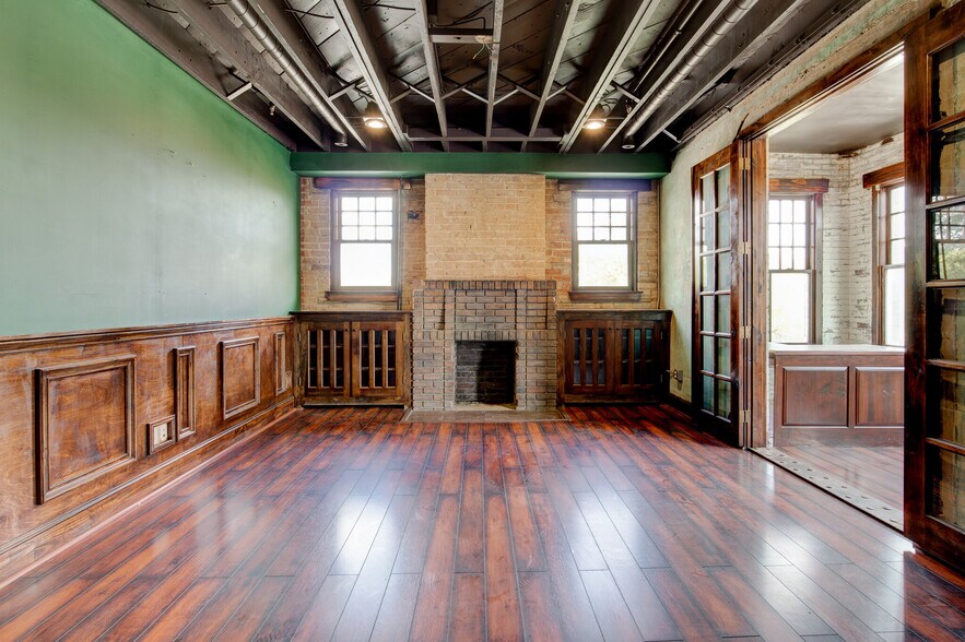 More Photos Of 1200 W Magnolia Ave, Fort Worth Office For Lease