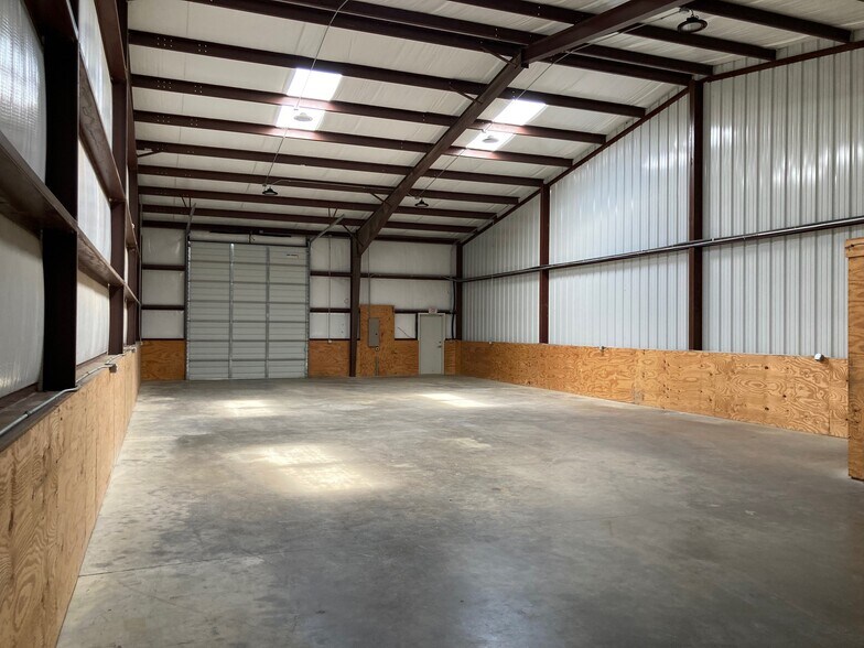 More Photos Of 7661 Rendon Bloodworth Rd, Mansfield Unknown For Lease