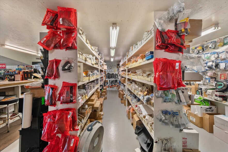 More Photos Of 5 Demick Ln, Salmon Auto Repair For Sale