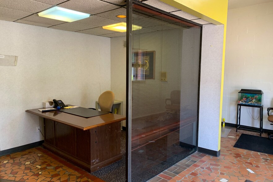 More Photos Of 1790 Lapaloma St, Memphis Freestanding For Sale