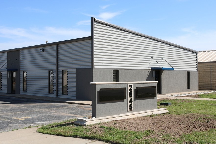 More Photos Of 2845 Broce Dr, Norman Office For Sale