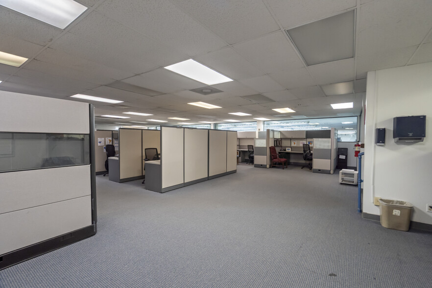 More Photos Of 4985 N 30th St, Colorado Springs Manufacturing For Sale