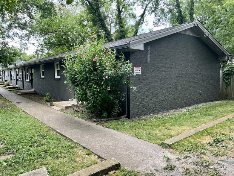 Primary Photo Of 925 Boscobel St, Nashville Apartments For Sale