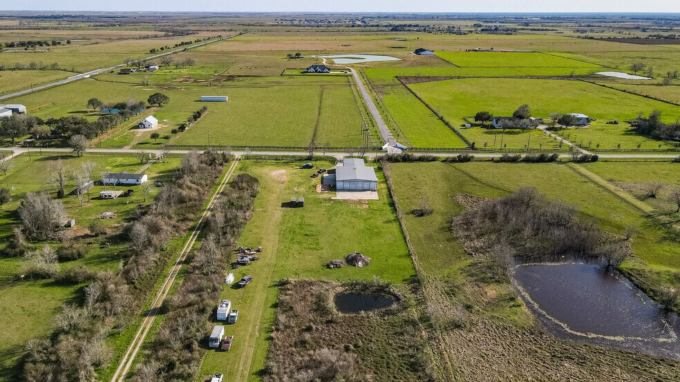 More Photos Of 33112 Rochen Rd, Waller Industrial For Sale