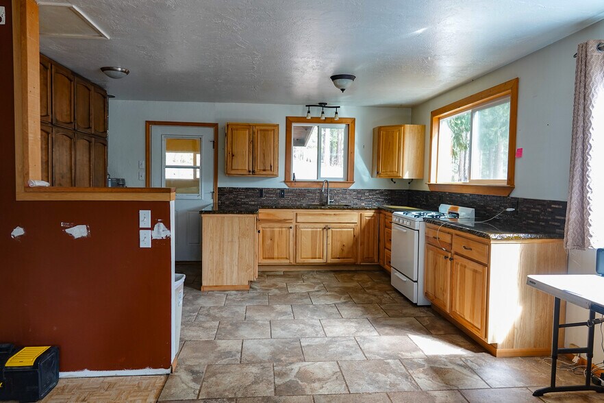 More Photos Of 6409 Kangaroo Creek Rd, Gazelle Land For Sale