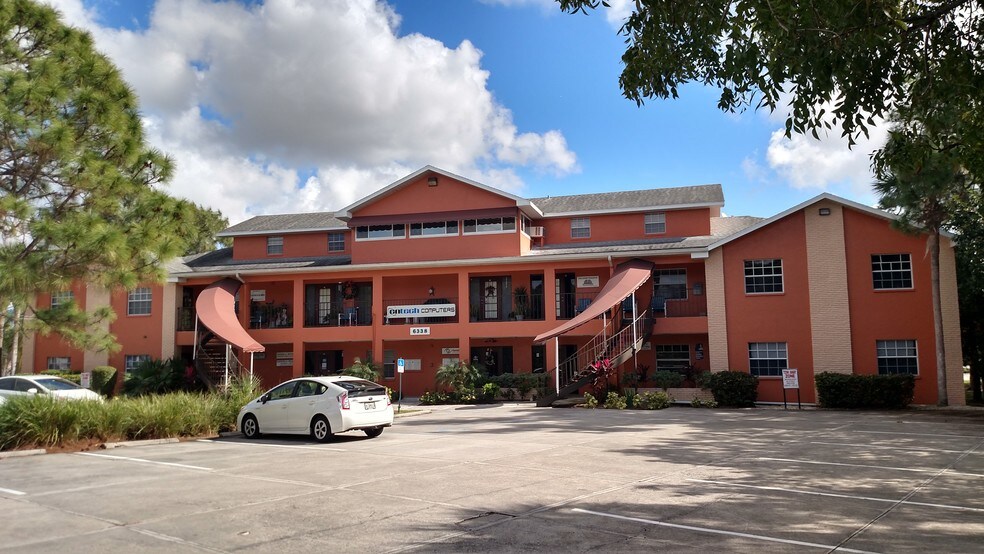 More Photos Of 6338 Presidential Ct, Fort Myers Office For Sale