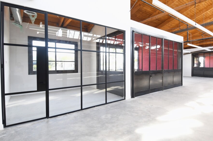 More Photos Of 1651 S Central Ave, Glendale Warehouse For Lease