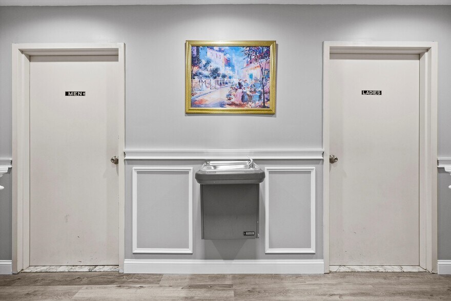 More Photos Of 24 Old Albany Post Rd, Croton-on-Hudson Medical For Lease