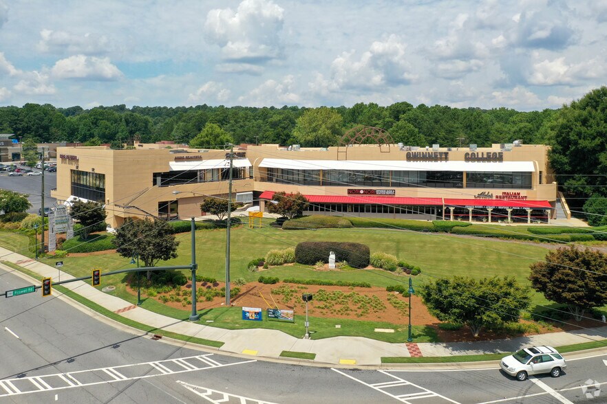 More Photos Of 6690 NE Roswell Rd, Atlanta Unknown For Lease