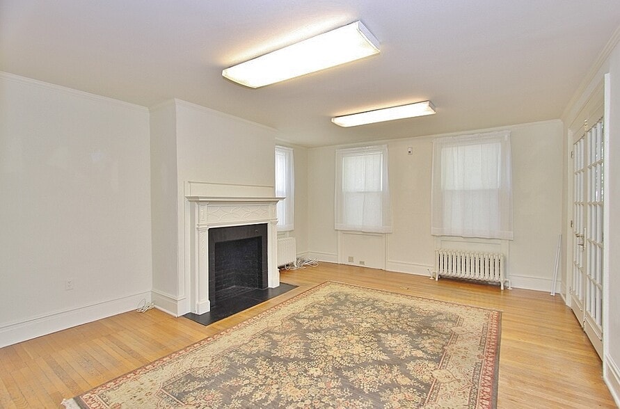 More Photos Of 231 Clinton Ave, Kingston Loft Creative Space For Sale