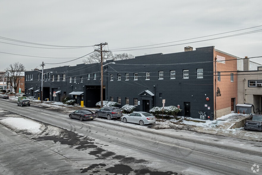 More Photos Of 180 W Westfield Ave, Roselle Park Warehouse For Lease