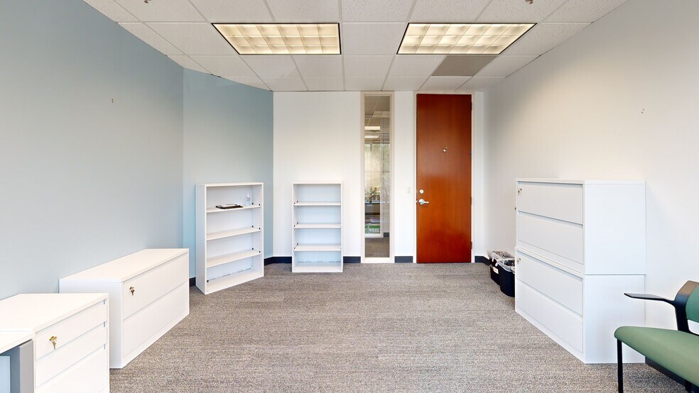 More Photos Of 1661 International Dr, Memphis Coworking Space