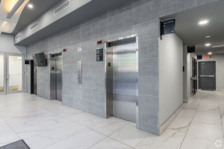 More Photos Of 5040 NW 7th St, Miami Medical For Lease