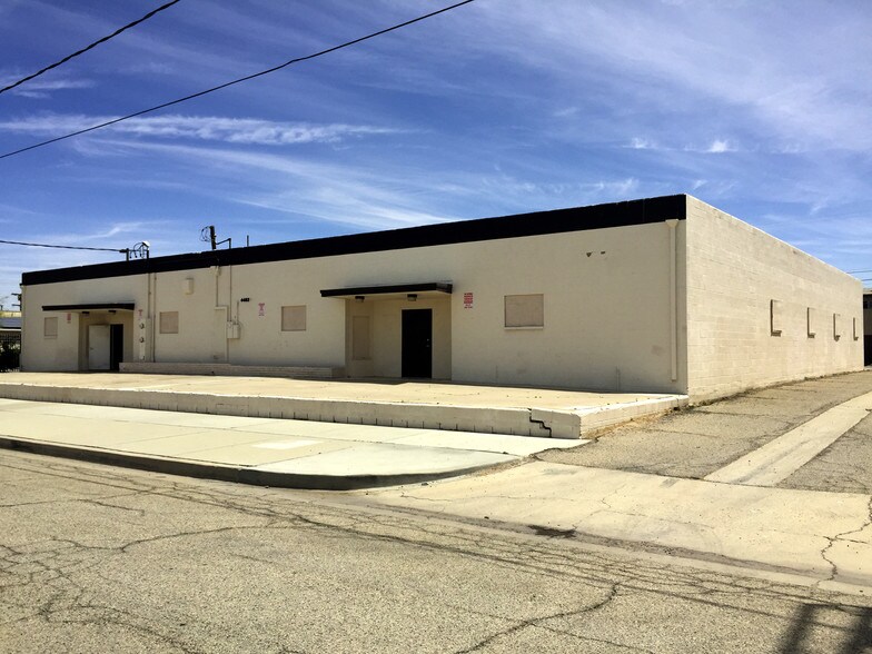 Primary Photo Of 44824 Yucca Ave, Lancaster Warehouse For Sale