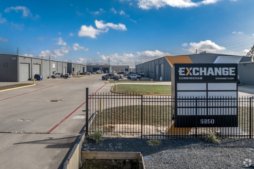 More Photos Of 5850 Cunningham Rd, Houston Unknown For Lease