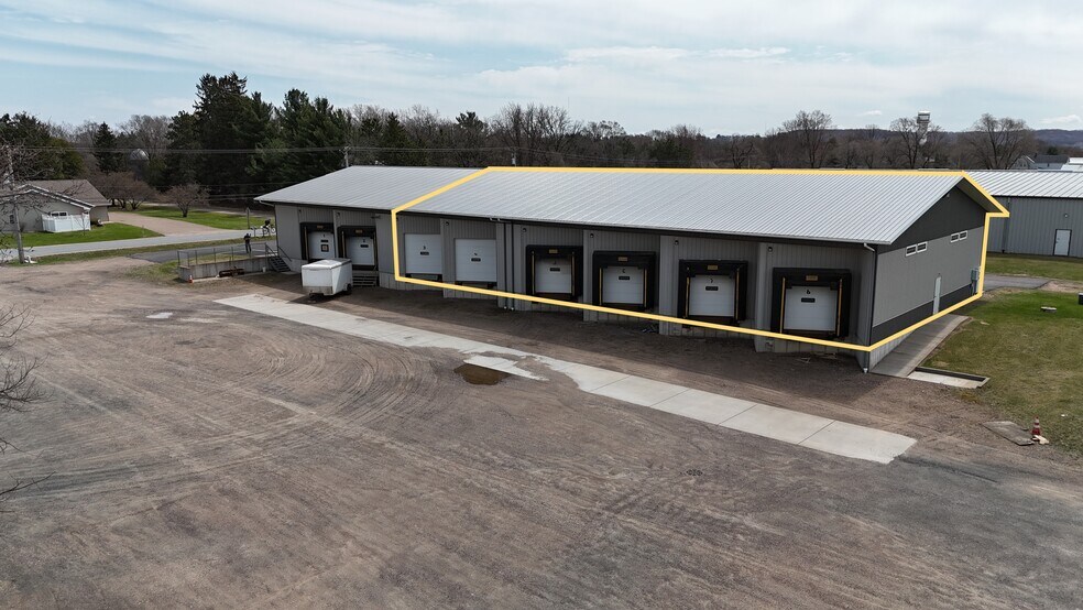 More Photos Of 3902 130th St, Lake Hallie Distribution For Lease