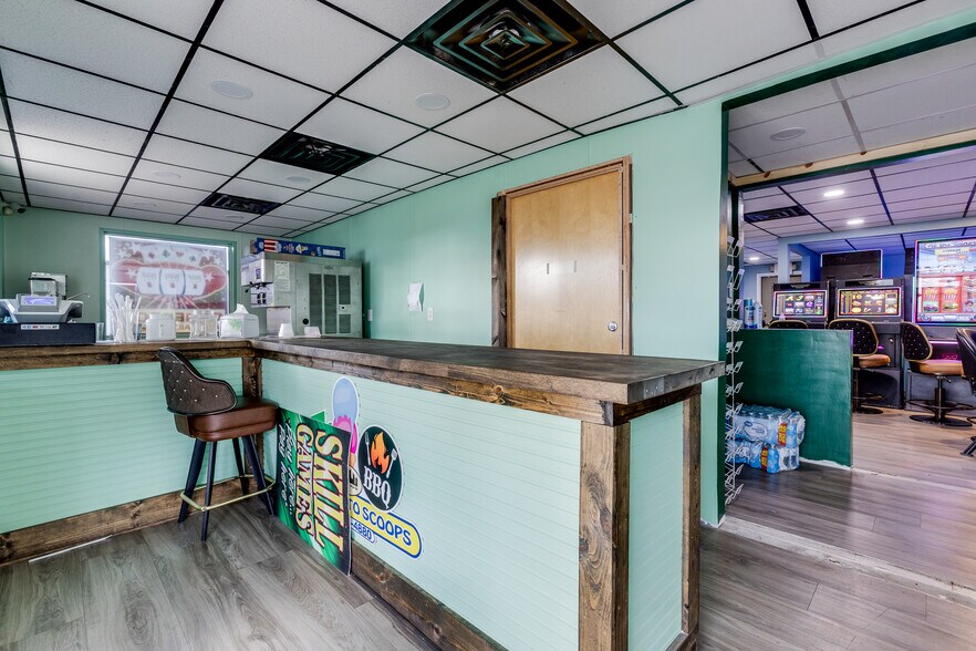 More Photos Of 702 Industrial Blvd, Latrobe Freestanding For Sale