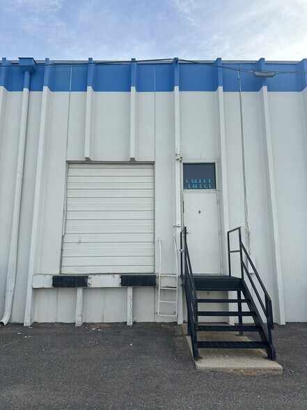More Photos Of 2075 S Valentia St, Denver Warehouse For Lease