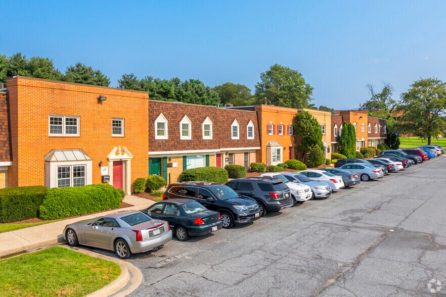 More Photos Of 15701-15757 Crabbs Branch Way, Rockville Light Distribution For Sale