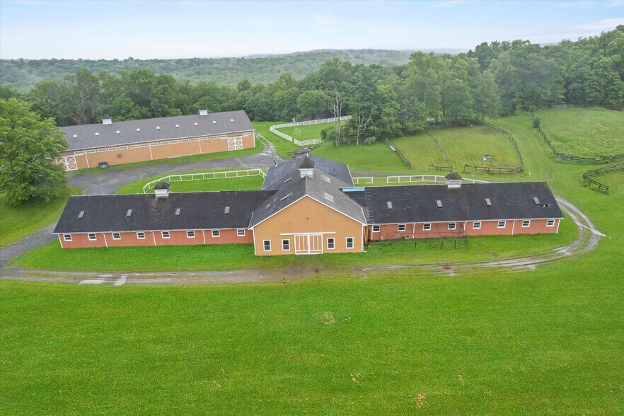 More Photos Of 173 Sarah Wells Trl, Campbell Hall Self Storage For Sale