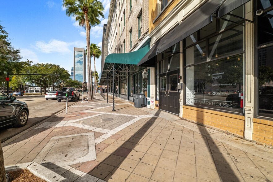 More Photos Of 315 E Bay St, Jacksonville Office For Lease