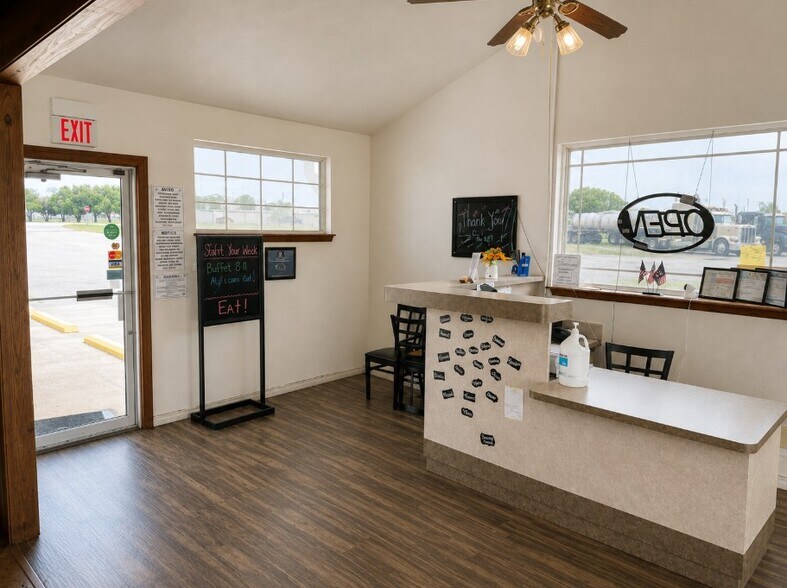 More Photos Of 701 N Crossroads, Leonard Restaurant For Sale