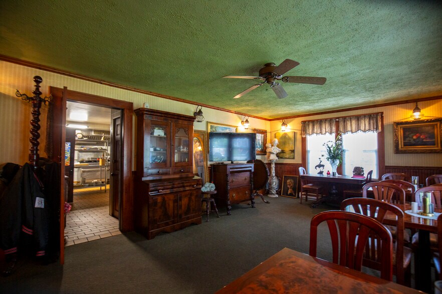 More Photos Of 87 Milanville Rd, Beach Lake Hotel For Sale