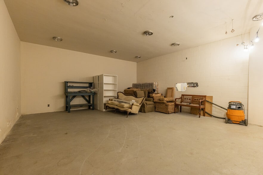 More Photos Of 8871 Griffith Rd, Nashville Warehouse For Sale