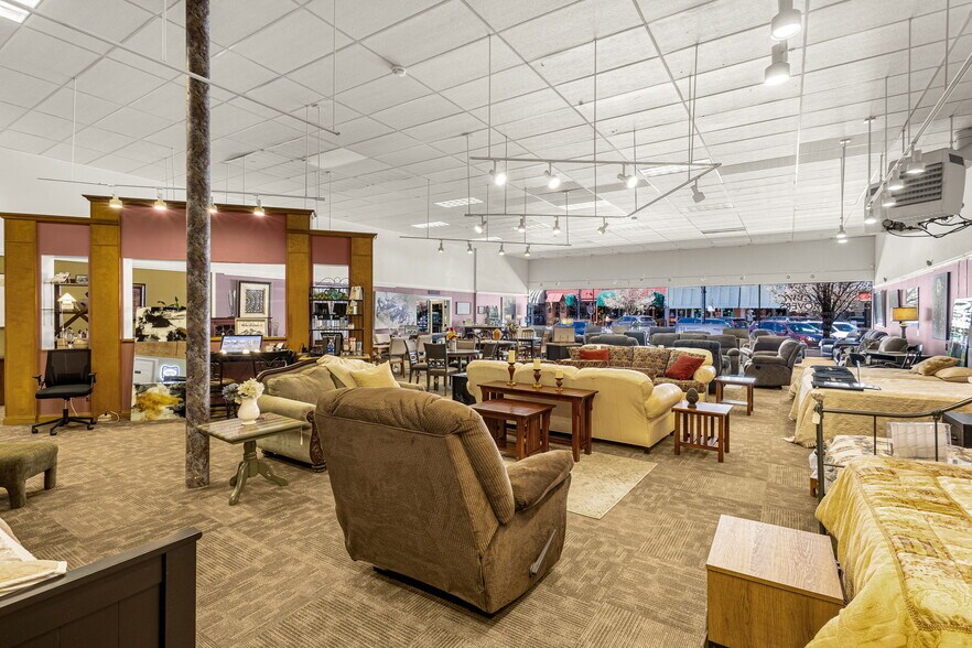 More Photos Of 510 Main St, Canon City Storefront For Sale