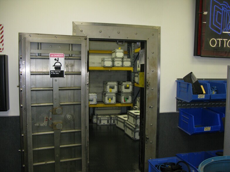 More Photos Of 870 Vine St, Los Angeles Office For Lease