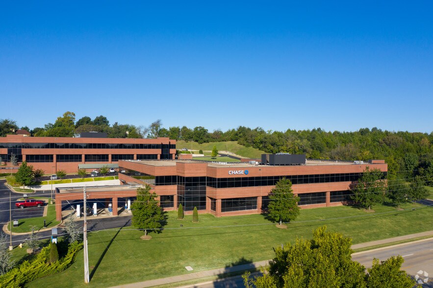 More Photos Of 6660 S Sheridan Rd, Tulsa Unknown For Lease