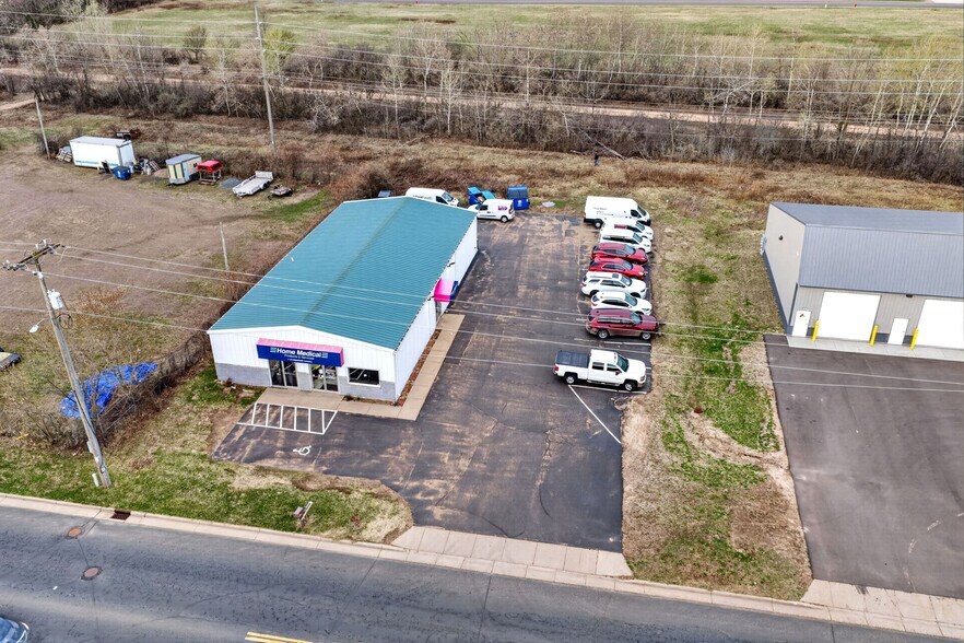 More Photos Of 1590 Macauley Ave, Rice Lake Flex For Sale