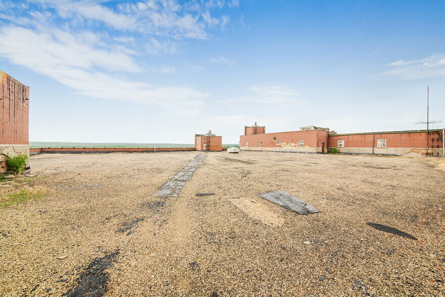 More Photos Of 224 Main St, Marseilles Industrial For Sale