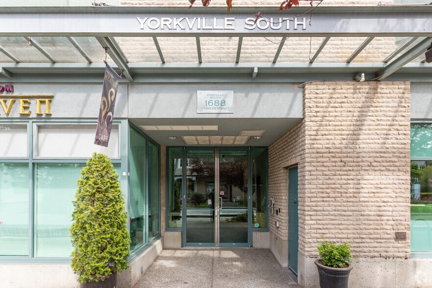 More Photos Of 1835 1st Ave W, Vancouver Apartments For Sale