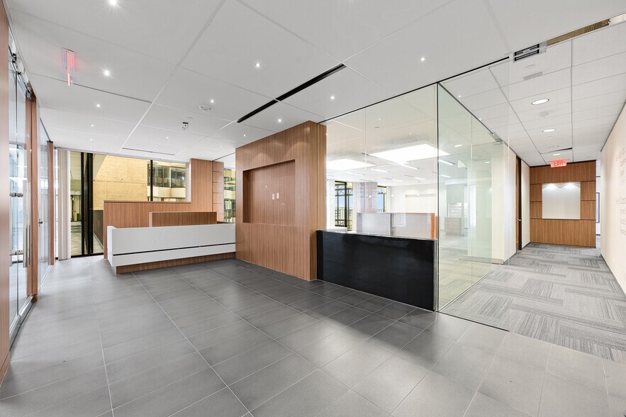More Photos Of 5065-5075 Westheimer Rd, Houston Office For Lease
